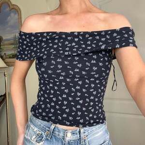 Hollister Navy Floral Off-the-Shoulder Top, Size S